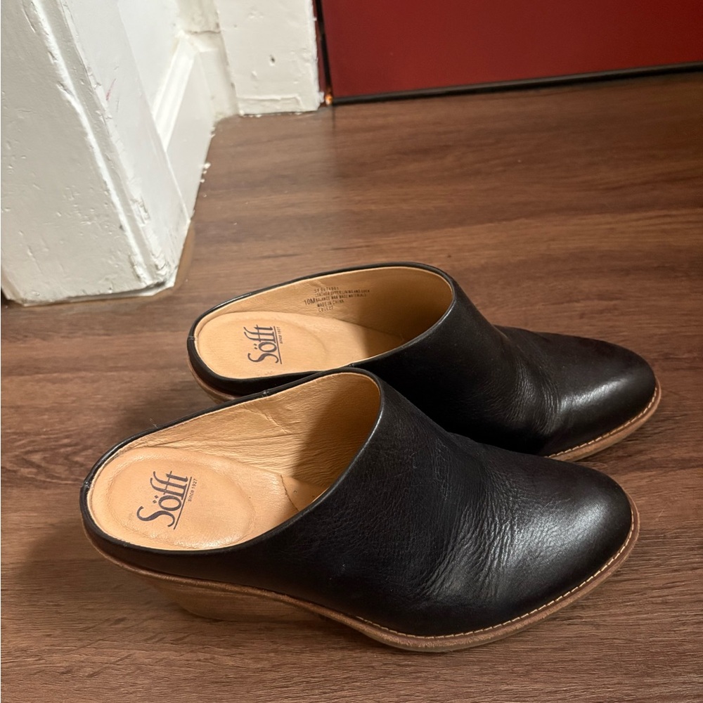 Sofft Black Leather Heeled Mules
